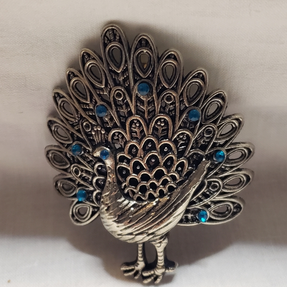 Gorgeous Vintage Antiqued Silvertone Peacock Pin With Faux Turquoise Rhinestones